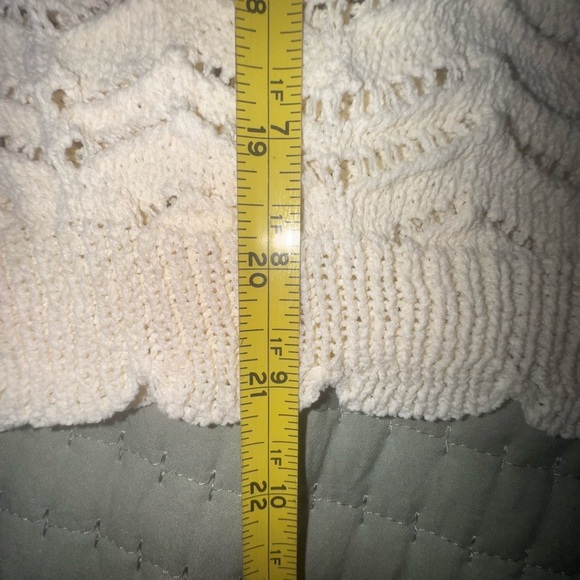 Quiet vibes Crème knit Sleeveless side tie top. Size Medium. NWT - Picture 6 of 15